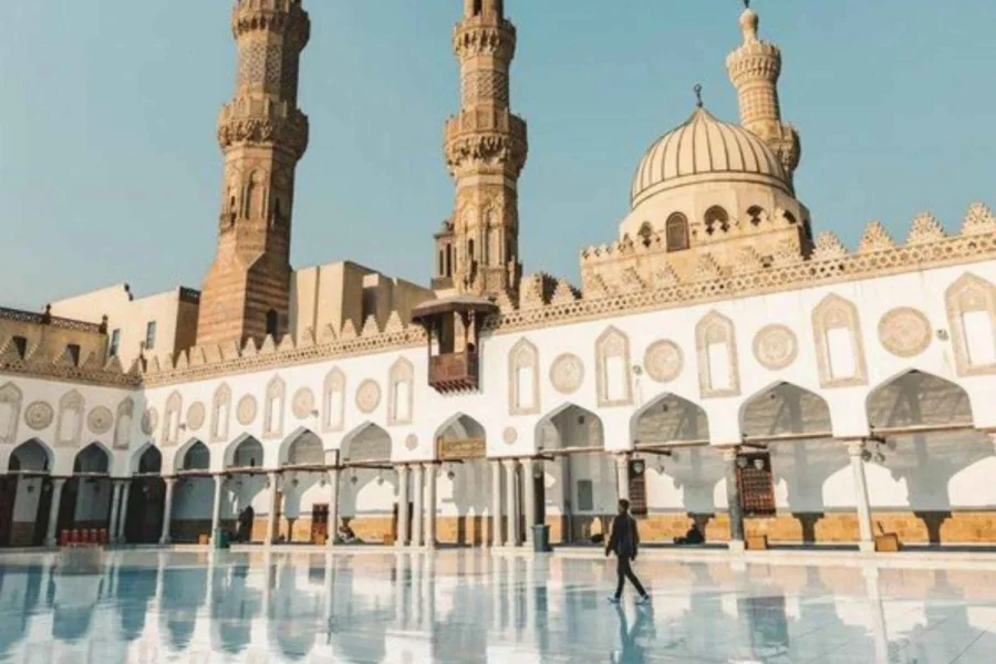 MERCADO KHAN EL-KHALILI & El Cairo Antiguo – Tour del Patrimonio Islámico y Copto